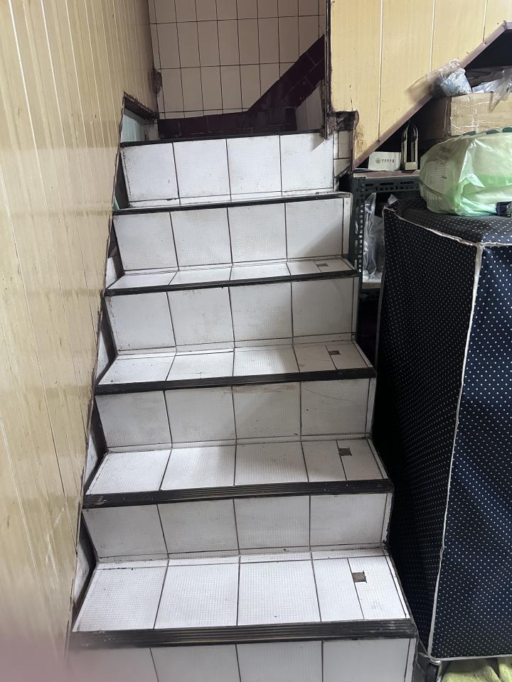 樓梯扶手案件圖片