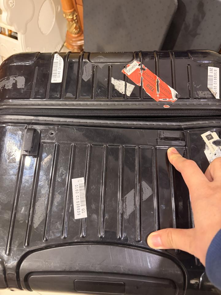 行李箱維修案件圖片