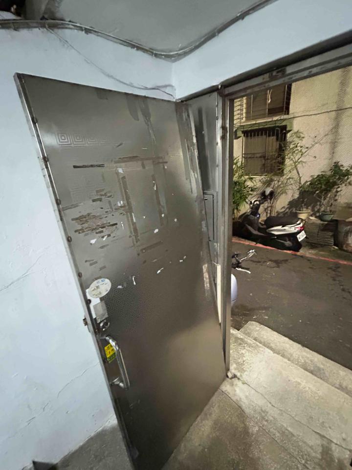 門片維修案件圖片