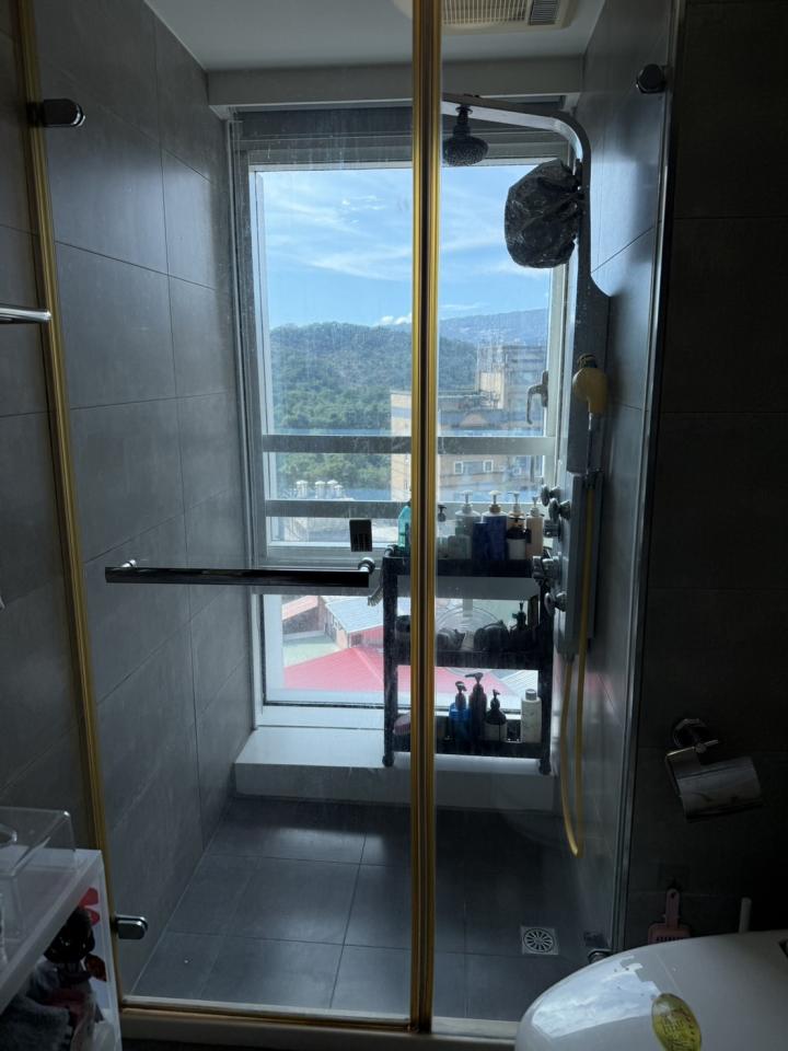 淋浴拉門安裝維修案件圖片