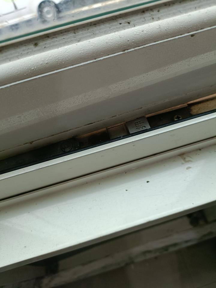 窗戶維修案件圖片