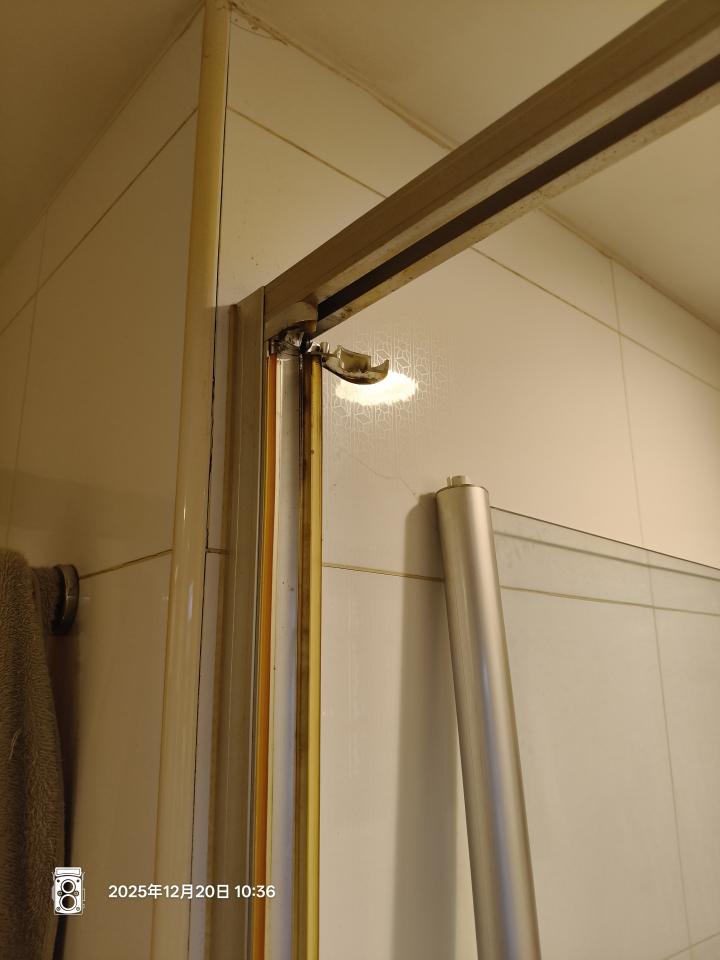 淋浴拉門安裝維修案件圖片