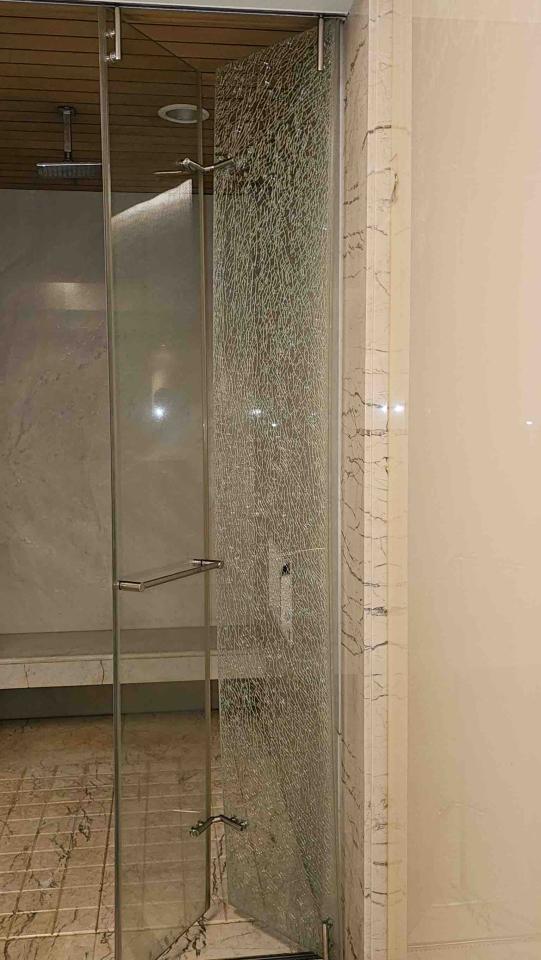 淋浴拉門安裝維修案件圖片