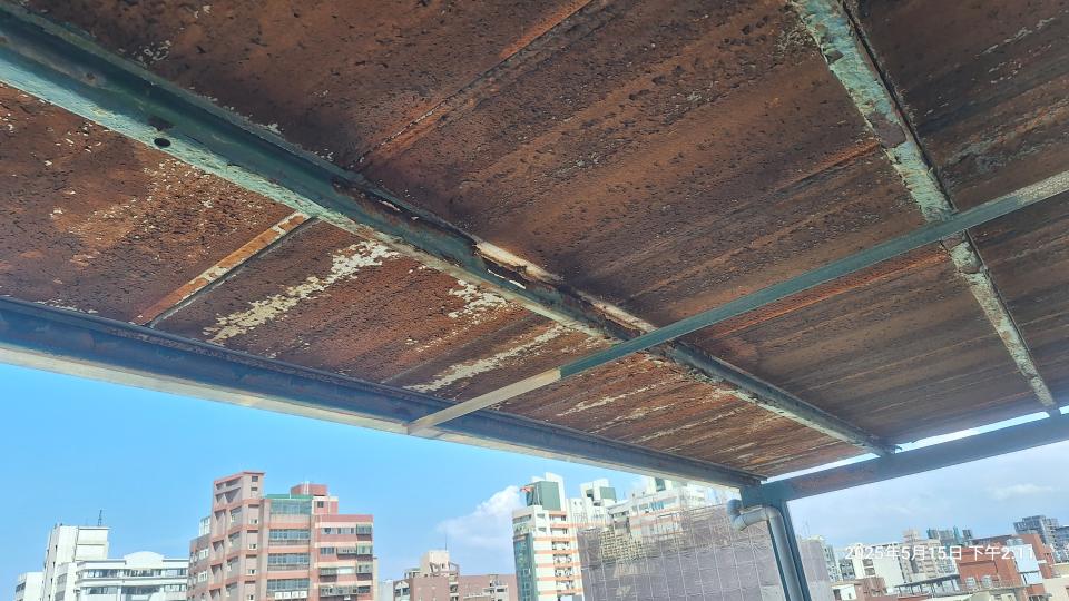 鐵皮屋頂案件圖片