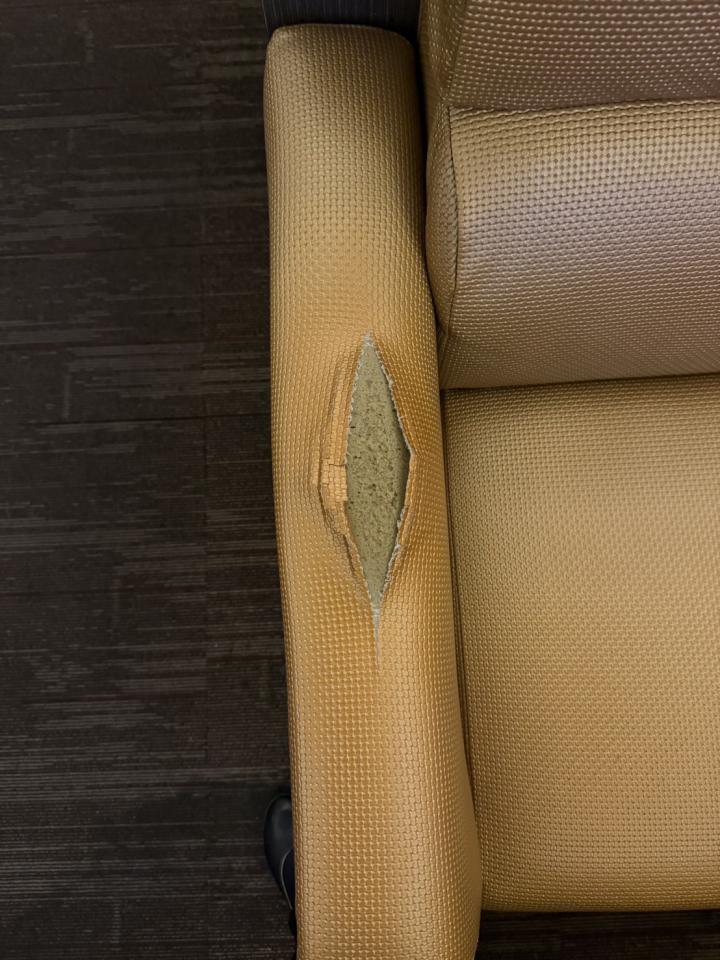 沙發修理案件圖片