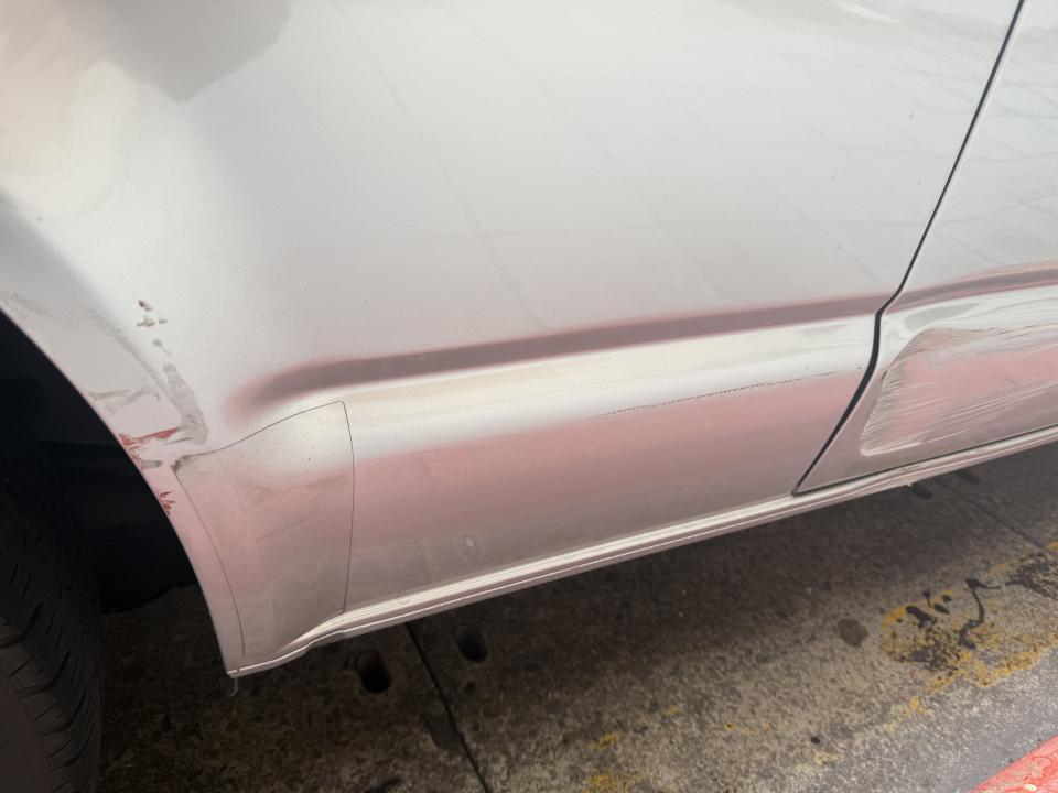 汽車板金烤漆案件圖片