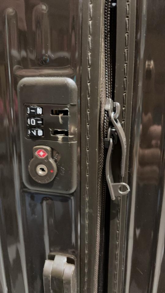 行李箱維修案件圖片