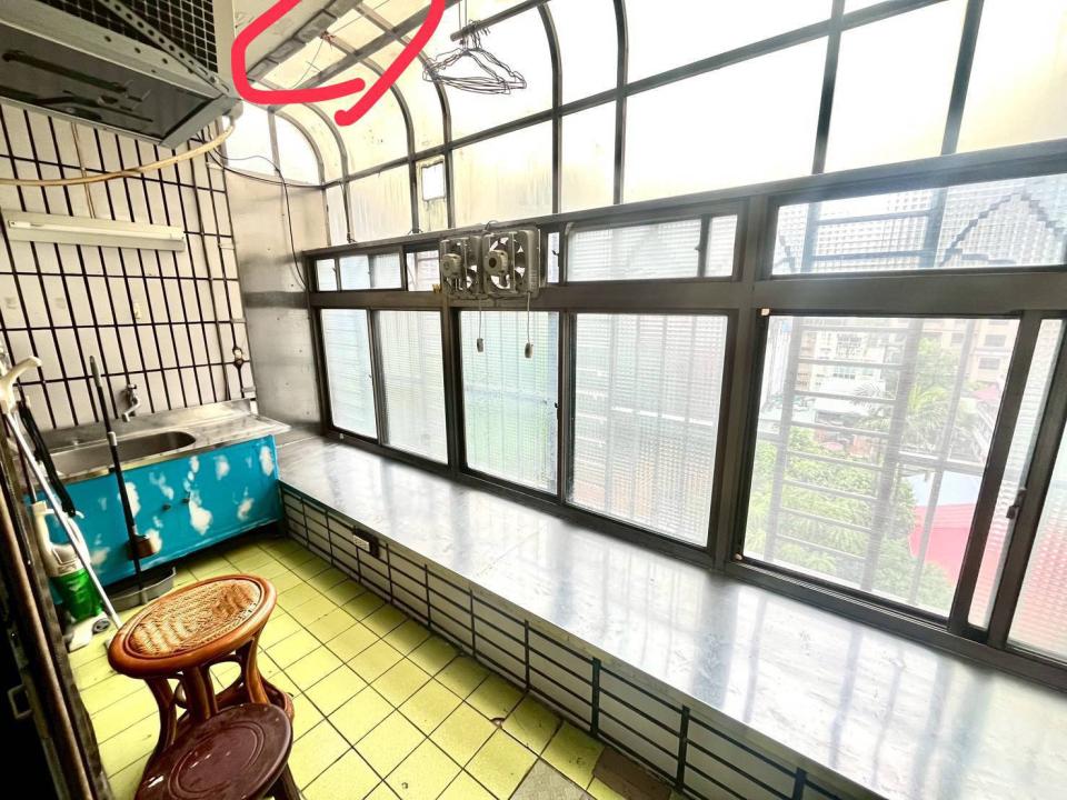 採光罩案件圖片