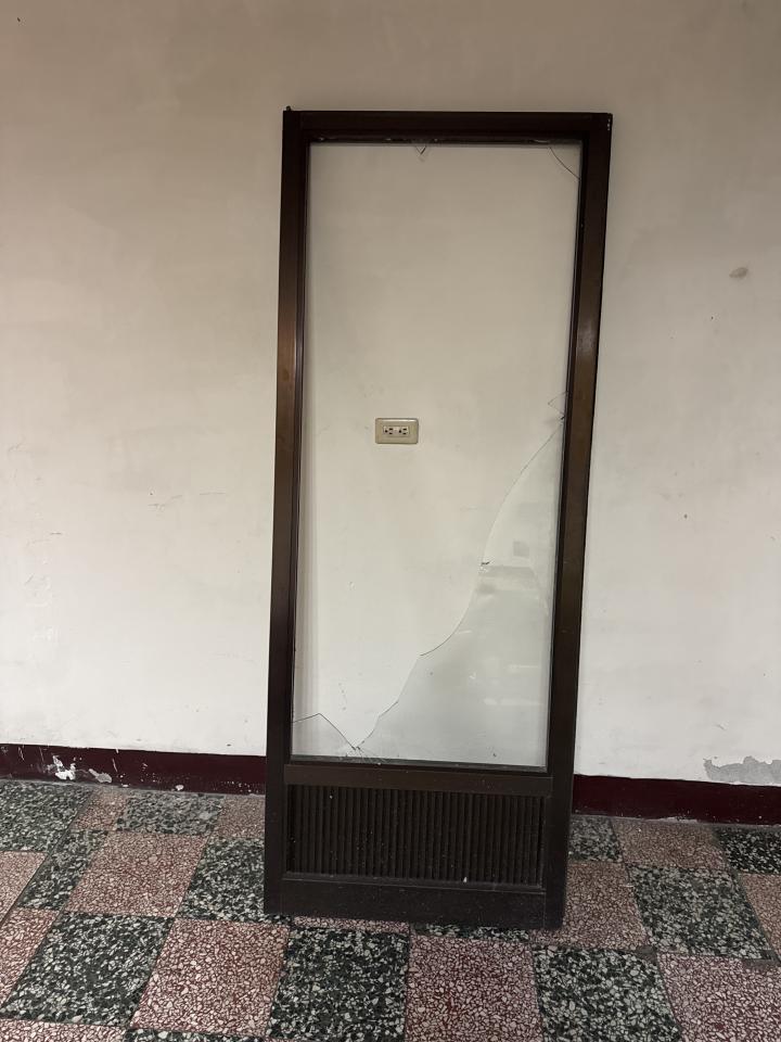 玻璃門案件圖片