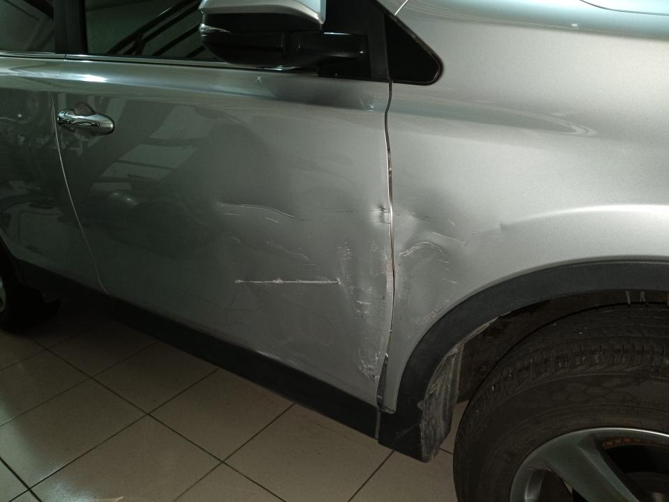 汽車板金烤漆案件圖片