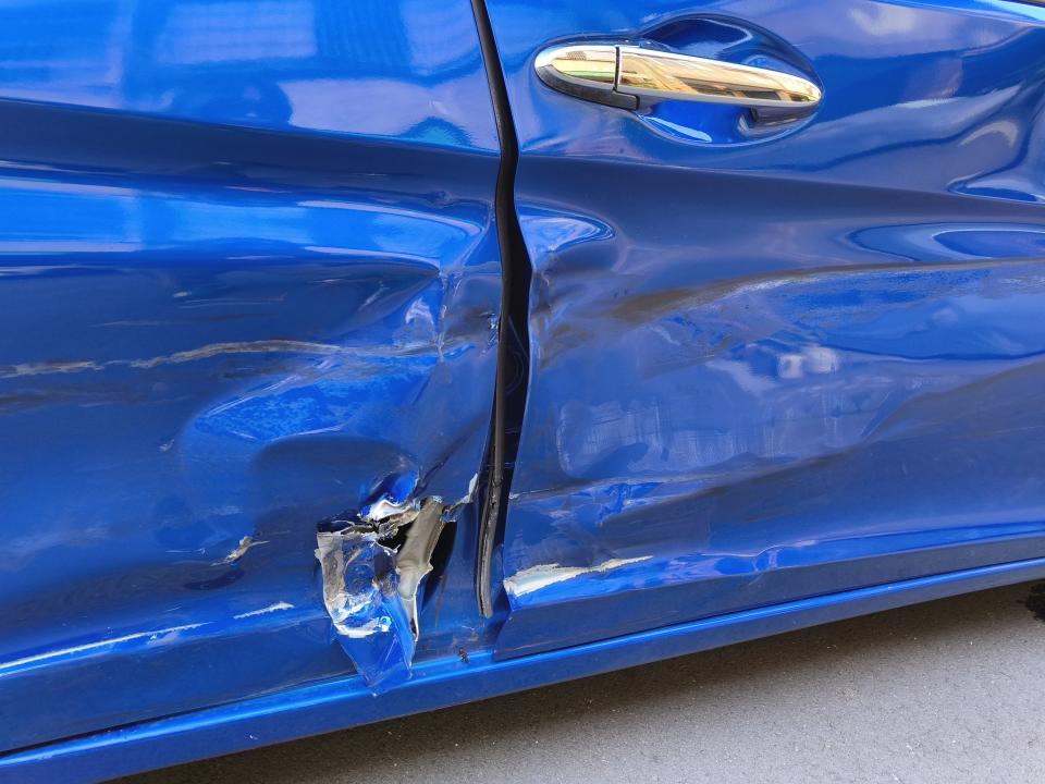 汽車板金烤漆案件圖片