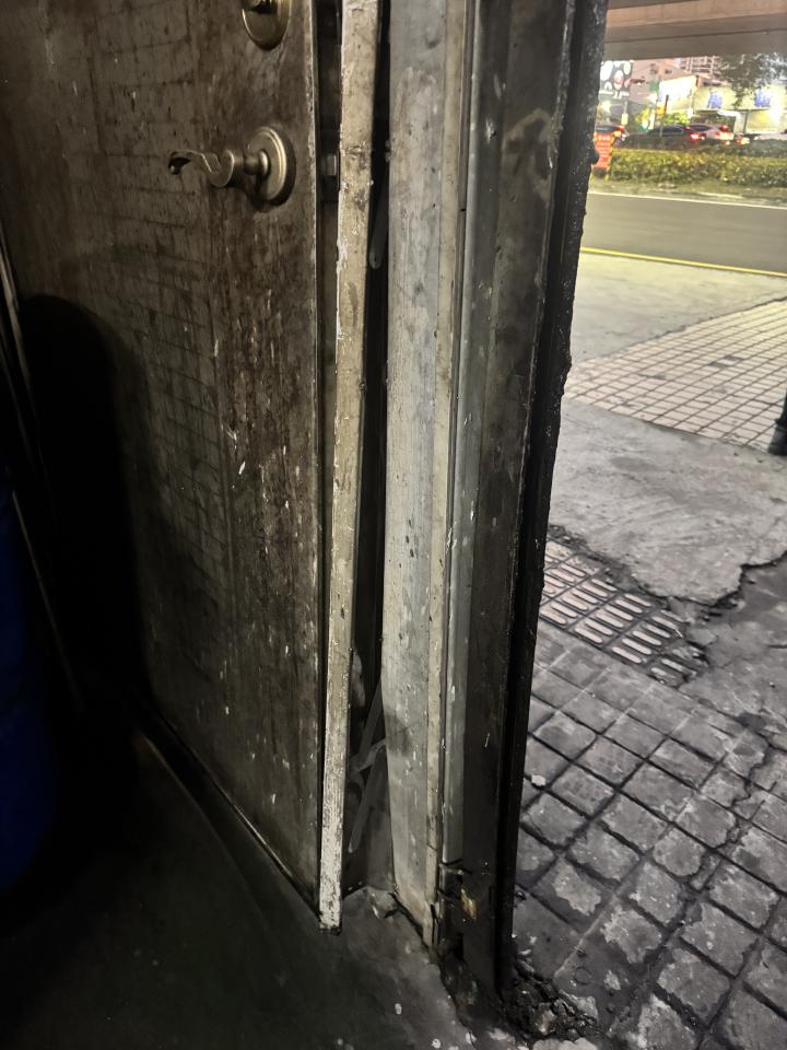 門片維修案件圖片