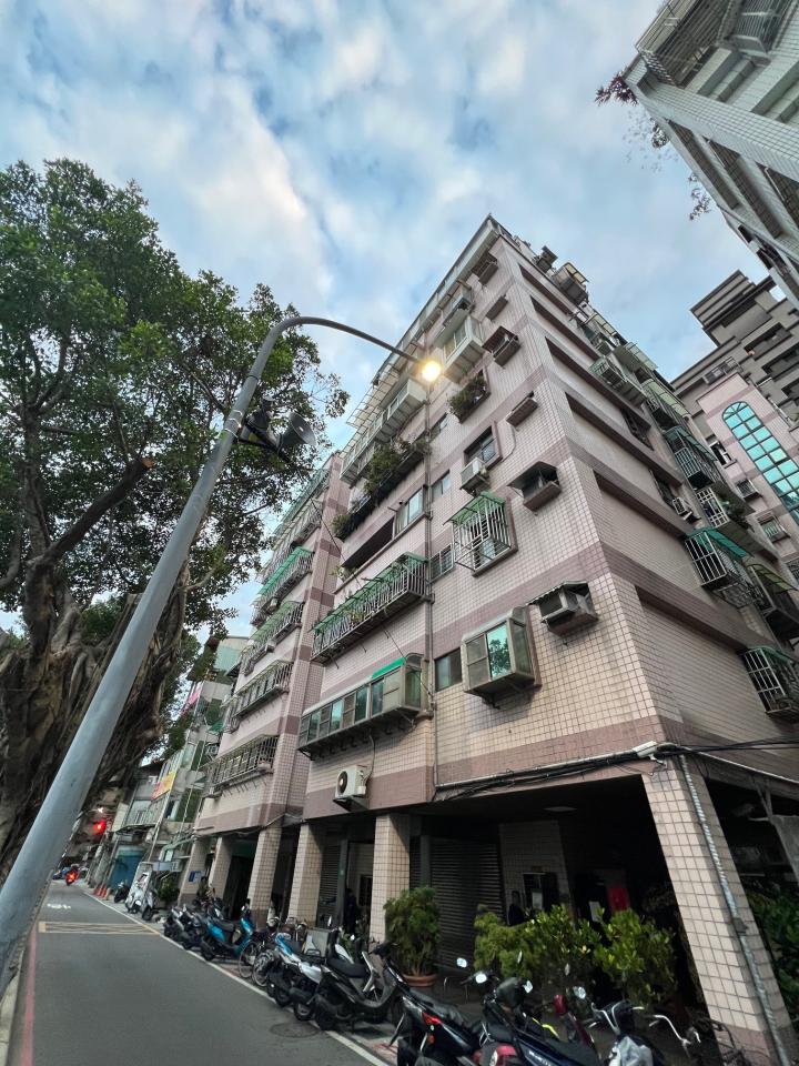 遮雨棚安裝案件圖片