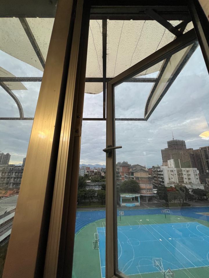 遮雨棚安裝案件圖片