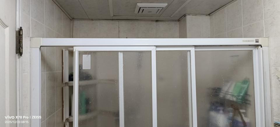淋浴拉門安裝維修案件圖片
