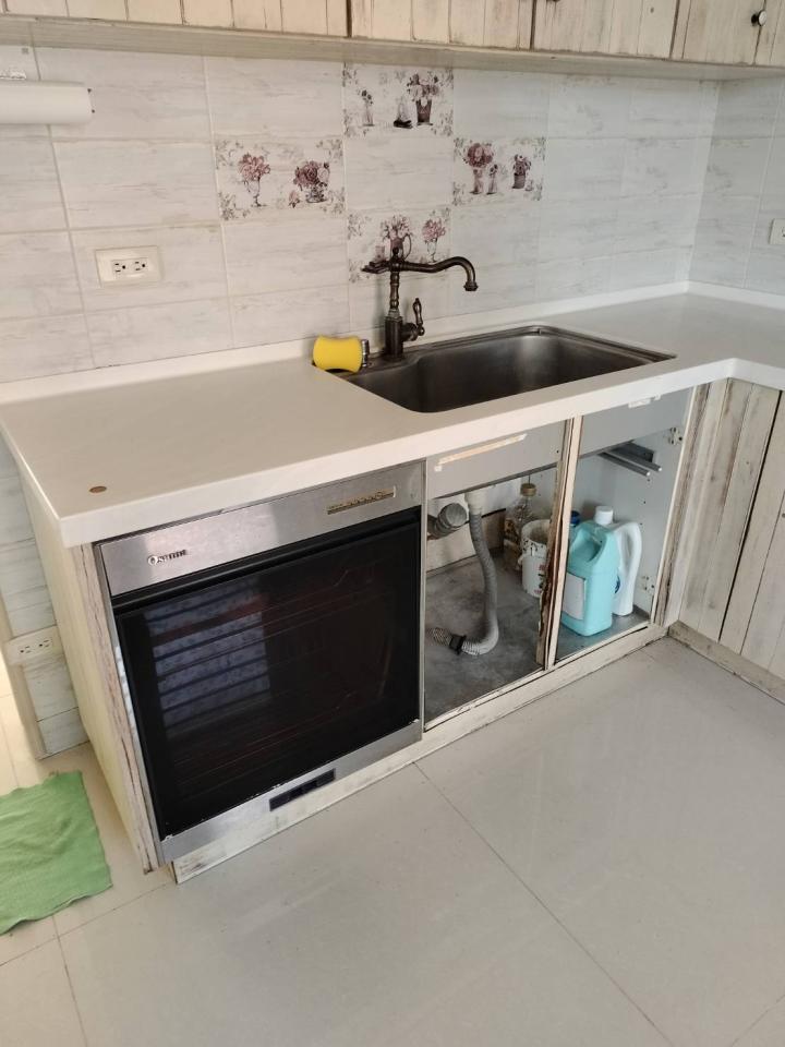 櫥櫃門片更換案件圖片