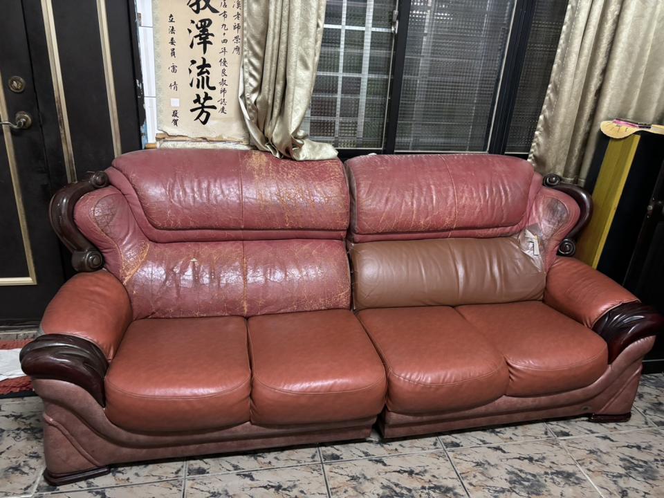 沙發修理案件圖片