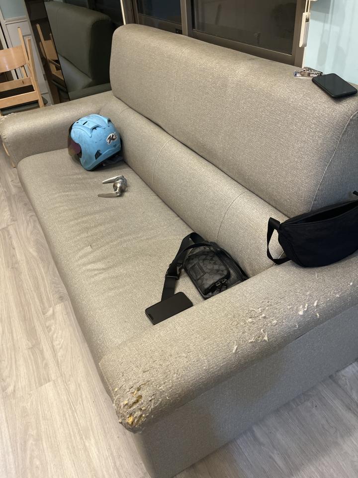 沙發修理案件圖片