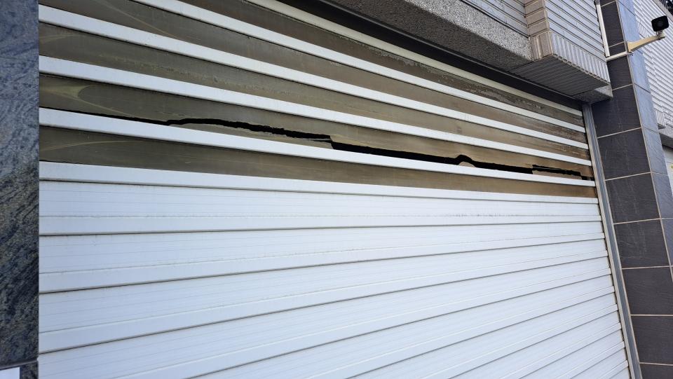 鐵捲門維修案件圖片