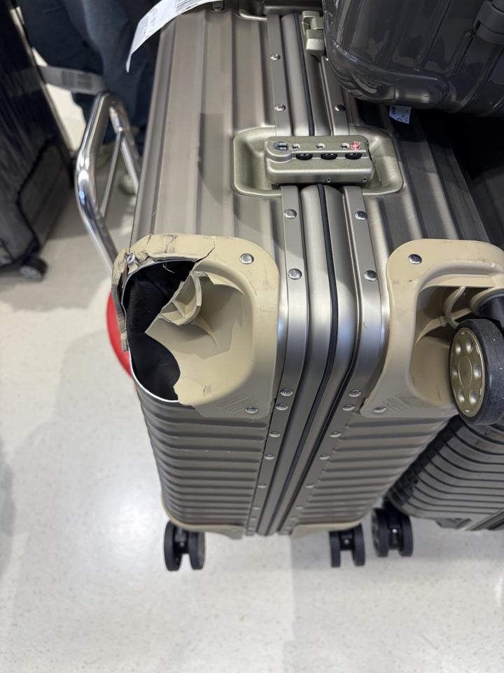 行李箱維修案件圖片