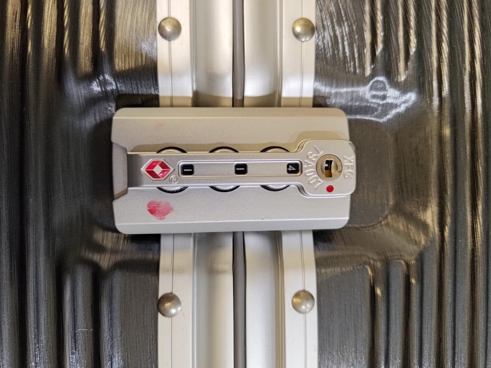 行李箱維修案件圖片