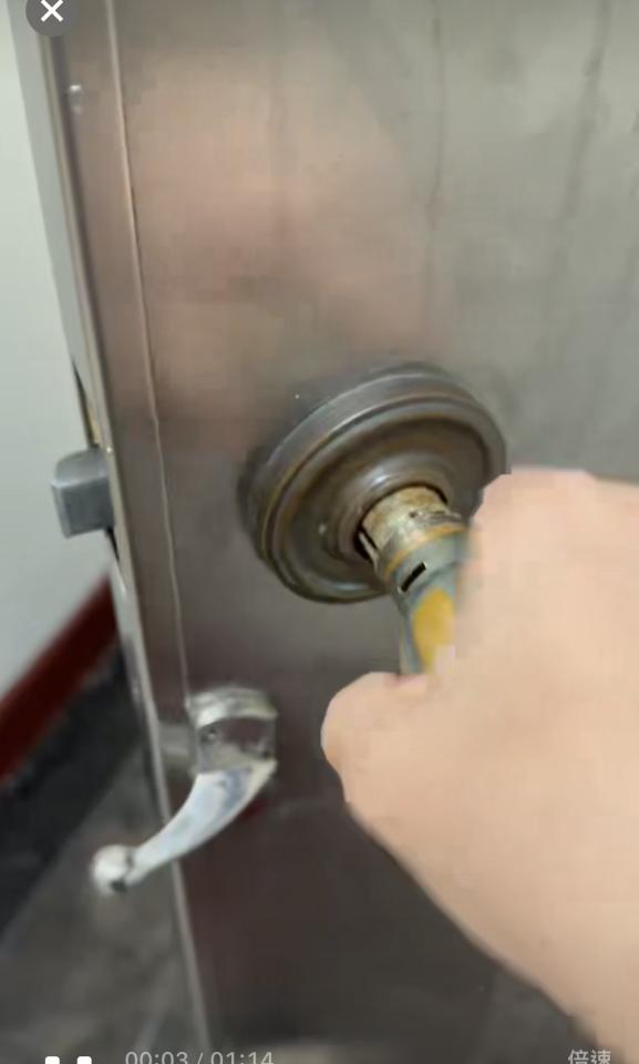 門片維修案件圖片