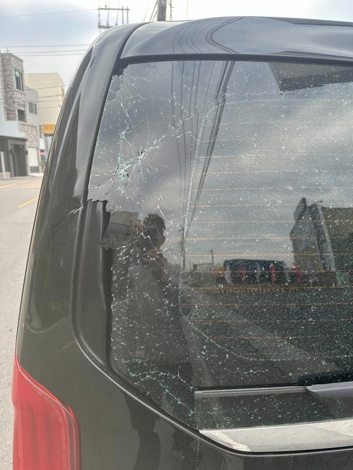 汽車玻璃修補案件圖片