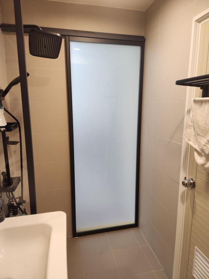 淋浴拉門安裝維修案件圖片