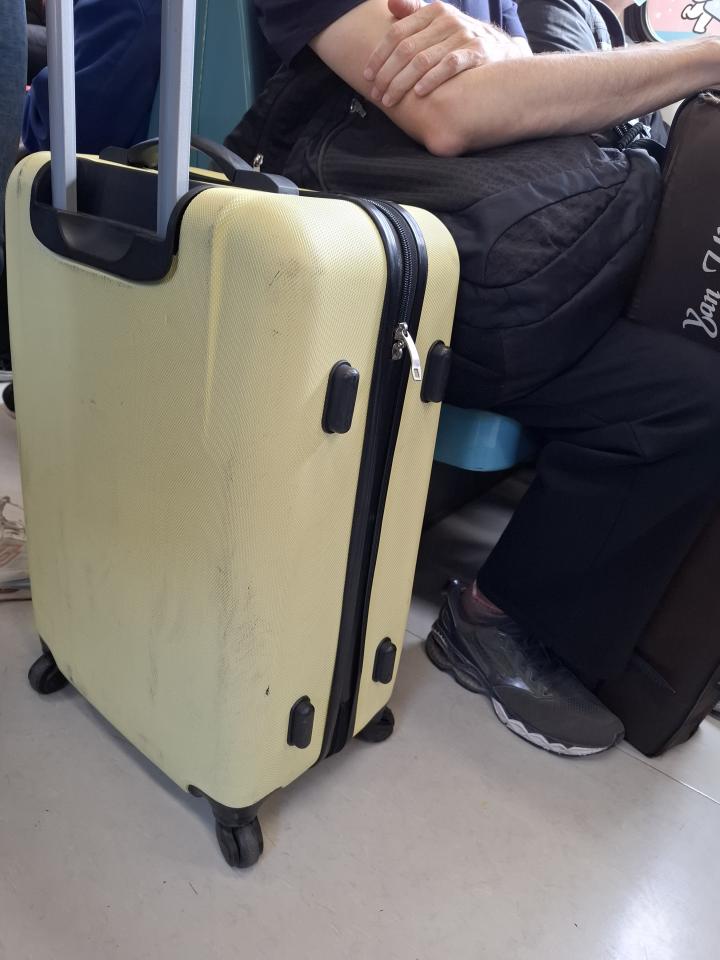 行李箱維修案件圖片