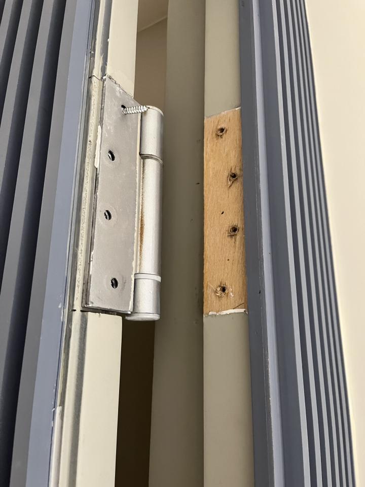 門片維修案件圖片