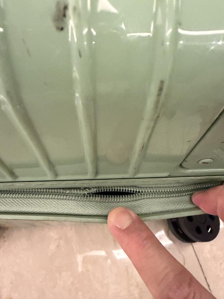 行李箱維修案件圖片