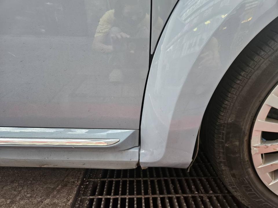 汽車板金烤漆案件圖片