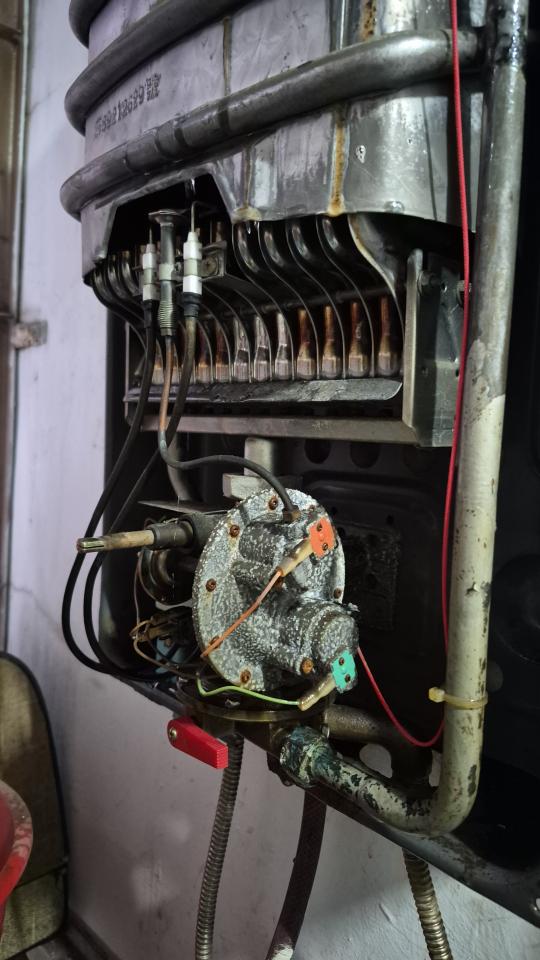 熱水器維修案件圖片