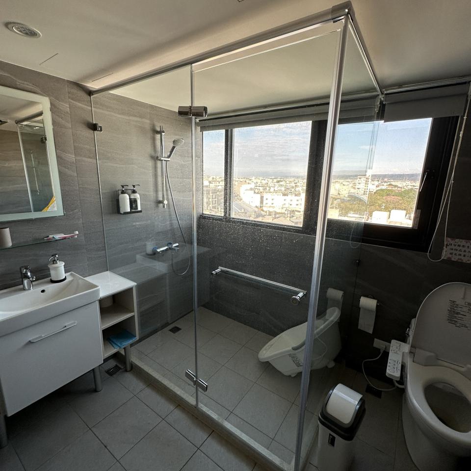 淋浴拉門安裝維修案件圖片