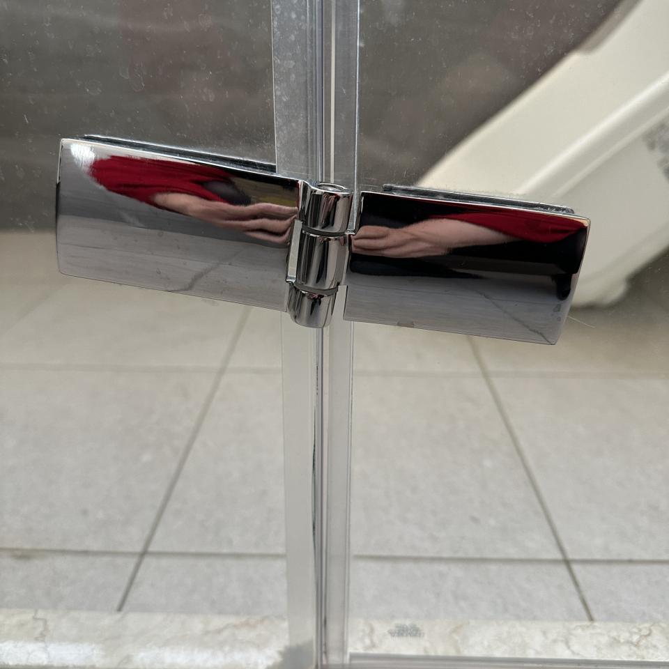 淋浴拉門安裝維修案件圖片