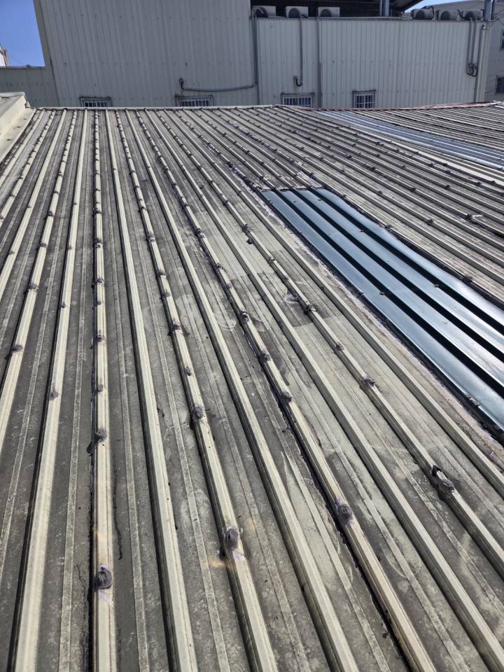 鐵皮屋頂案件圖片