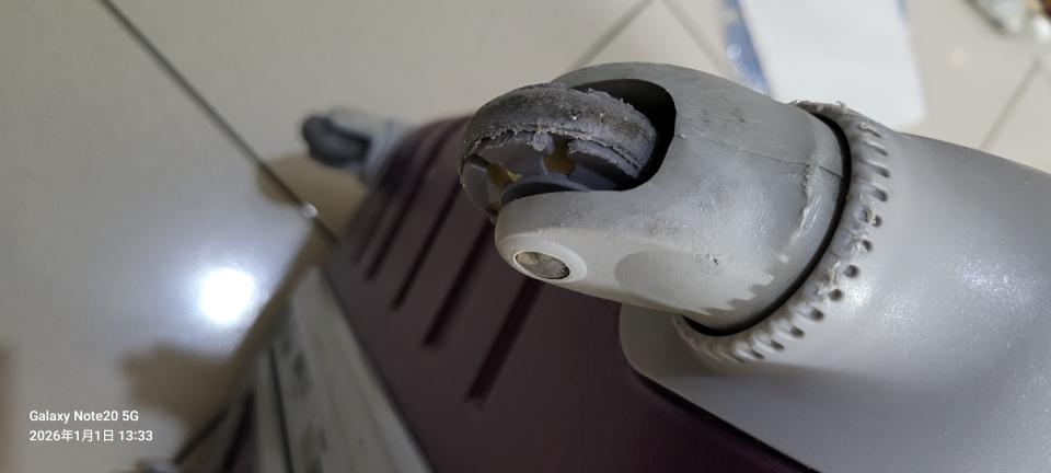 行李箱維修案件圖片