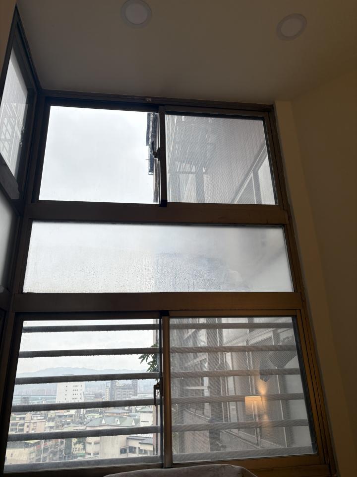 窗簾安裝維修案件圖片