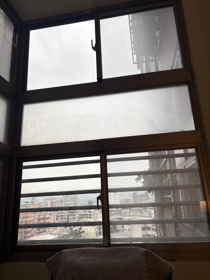 窗簾安裝維修案件圖片