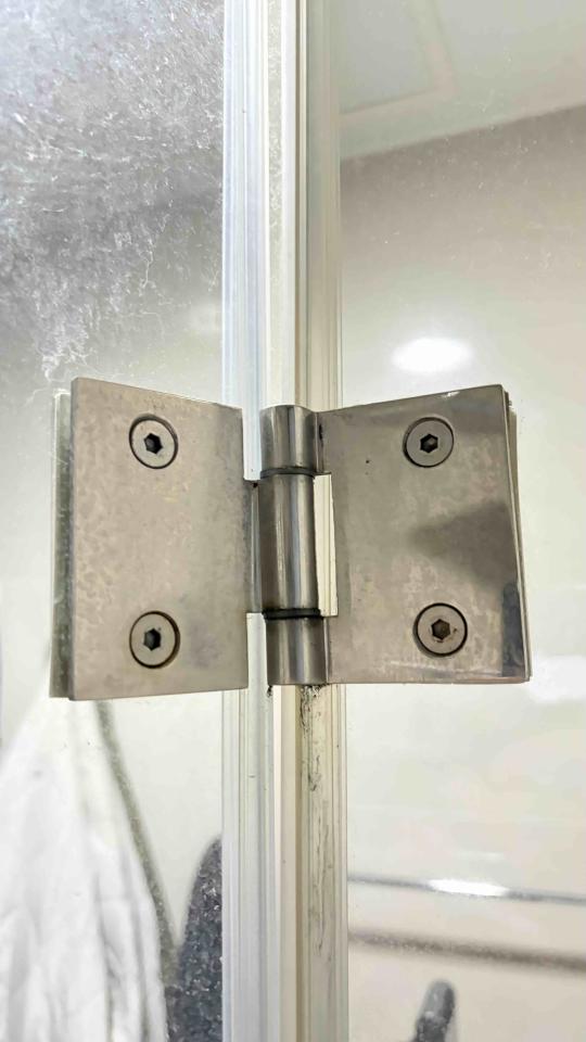 淋浴拉門安裝維修案件圖片