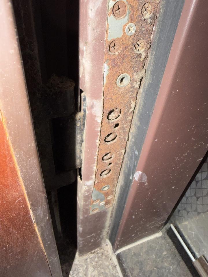 門片維修案件圖片