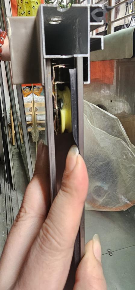 窗戶維修案件圖片