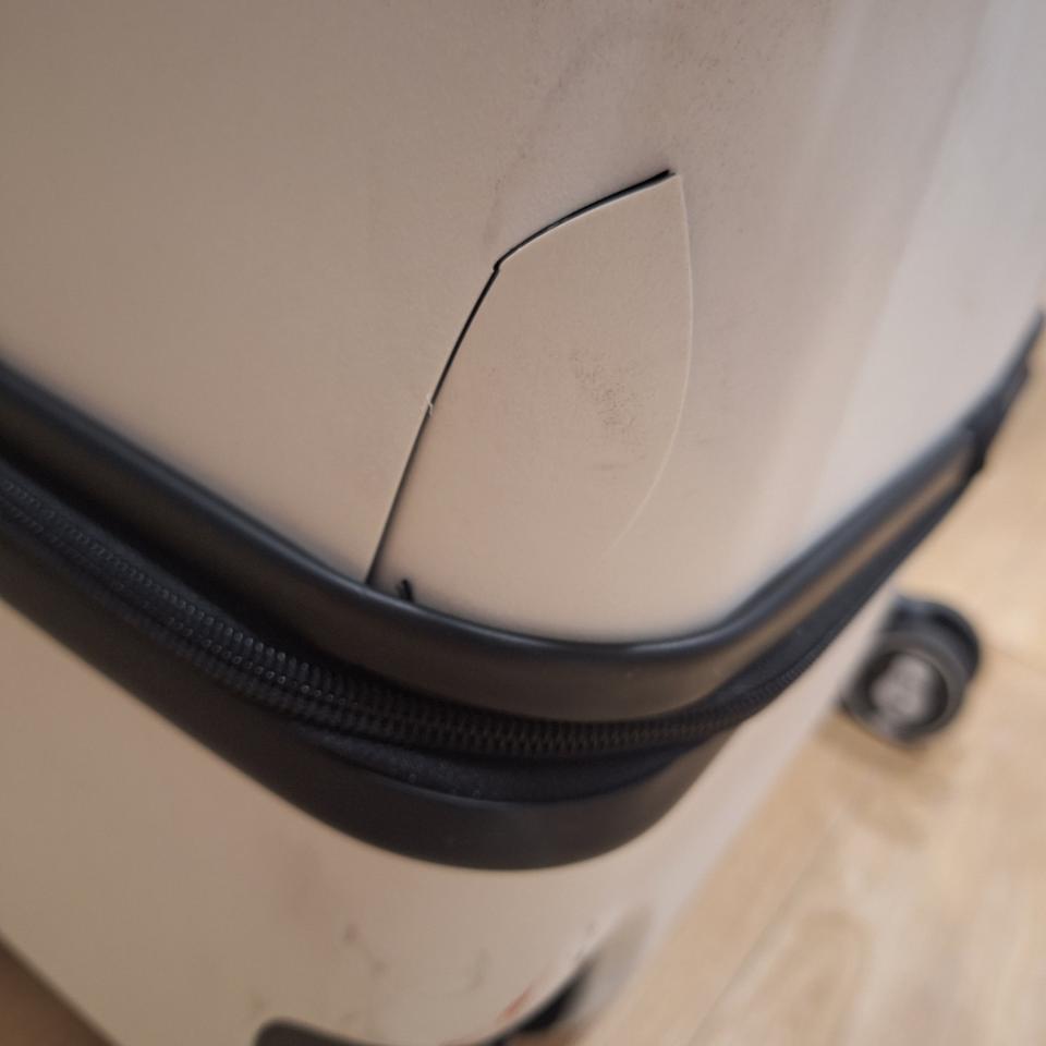 行李箱維修案件圖片