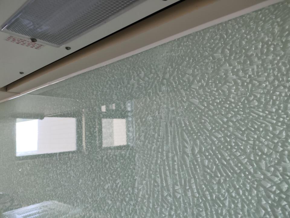 烤漆玻璃案件圖片