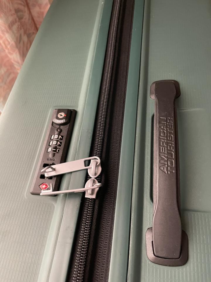 行李箱維修案件圖片