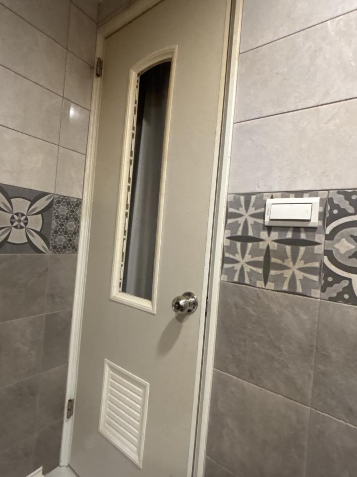 浴室門案件圖片