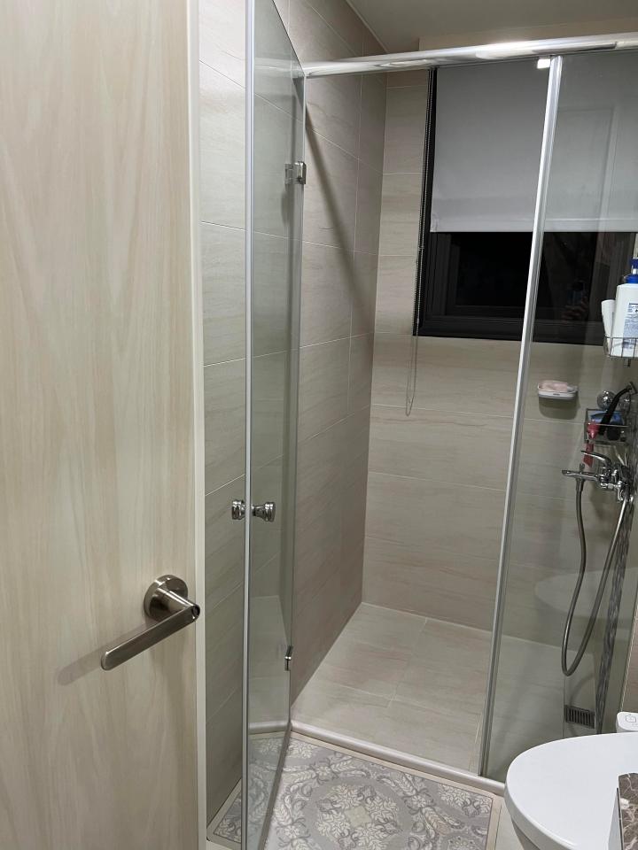 淋浴拉門安裝維修案件圖片