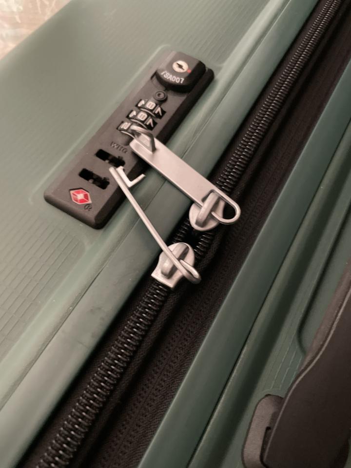 行李箱維修案件圖片