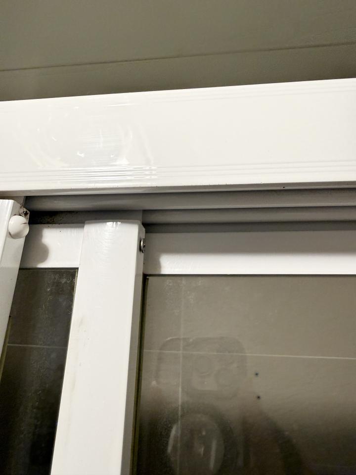 淋浴拉門安裝維修案件圖片