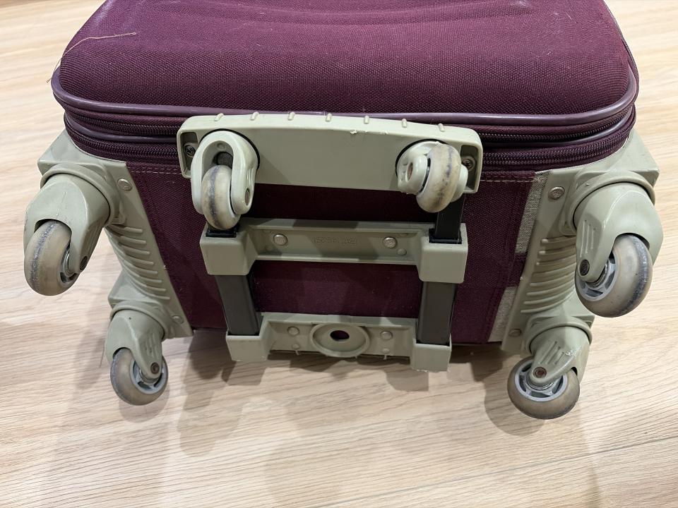 行李箱維修案件圖片